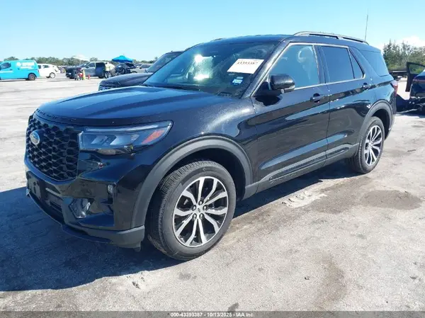 1FMUK8KH1SGB31313 2025 FORD EXPLORER - Image 2