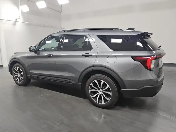 1FMUK8KH1SGB53201 2025 FORD EXPLORER - Image 2