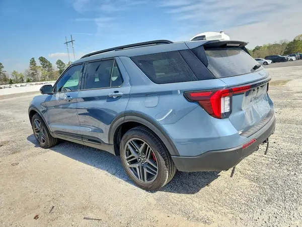 1FMUK8KH1SGC74732 2025 FORD EXPLORER - Image 2