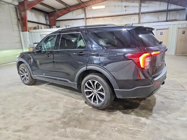 1FMUK8KH1TGB23990 2026 FORD EXPLORER - Image 2