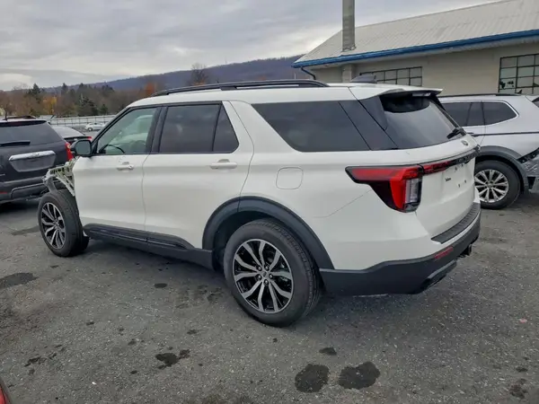 1FMUK8KH2SGB51473 2025 FORD EXPLORER - Image 2