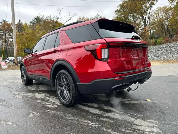 1FMUK8KH2SGB65924 2025 FORD EXPLORER - Image 2