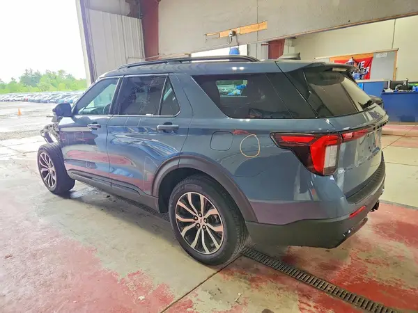 1FMUK8KH2SGC27242 2025 FORD EXPLORER - Image 2