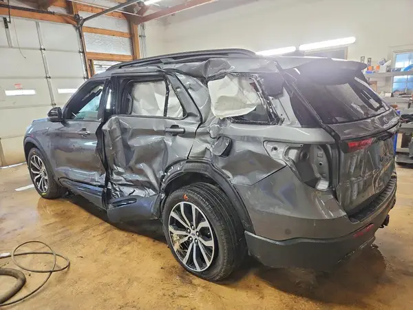 1FMUK8KH2TGA16527 2026 FORD EXPLORER - Image 2