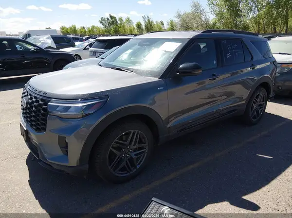 1FMUK8KH2TGA55313 2026 FORD EXPLORER - Image 2