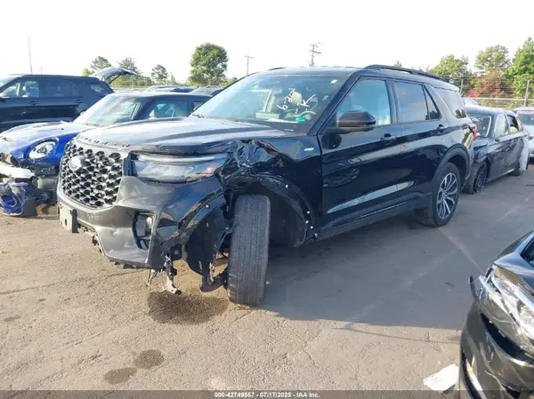 1FMUK8KH3SGB31183 2025 FORD EXPLORER - Image 2
