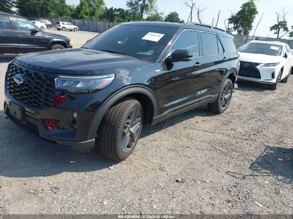 1FMUK8KH3SGB49523 2025 FORD EXPLORER - Image 2