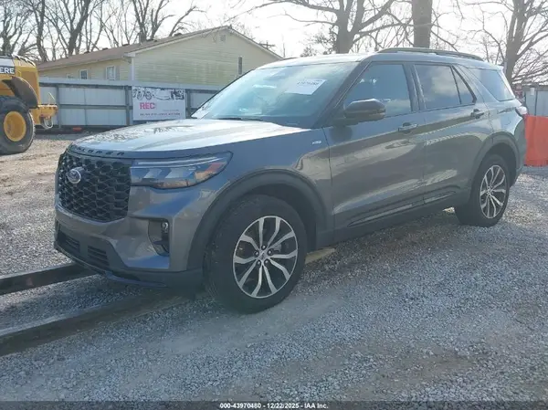 1FMUK8KH3SGB57668 2025 FORD EXPLORER - Image 2