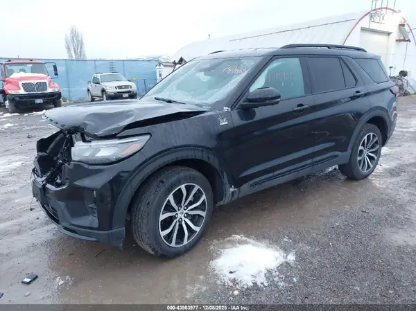 1FMUK8KH3SGB60361 2025 FORD EXPLORER - Image 2