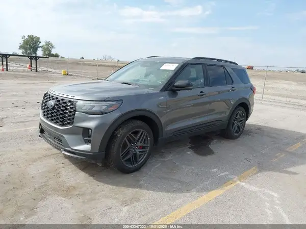 1FMUK8KH4SGB82126 2025 FORD EXPLORER - Image 2