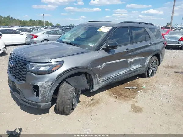 1FMUK8KH4SGB98410 2025 FORD EXPLORER - Image 2