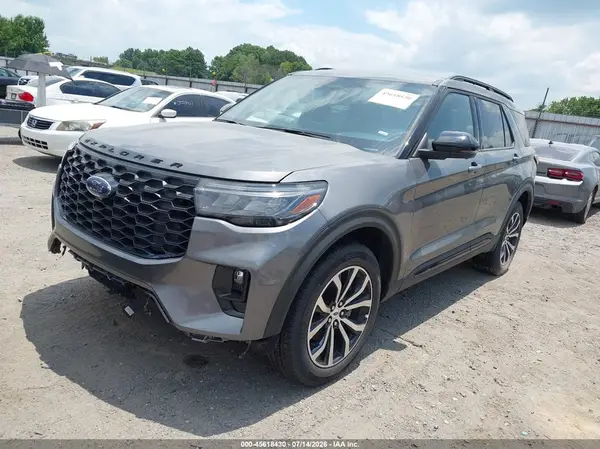 1FMUK8KH4TGA55782 2026 FORD EXPLORER - Image 2