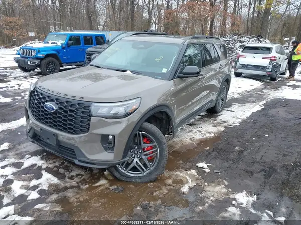 1FMUK8KH4TGA65812 2026 FORD EXPLORER - Image 2