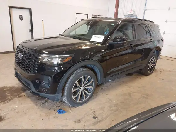 1FMUK8KH4TGA86059 2026 FORD EXPLORER - Image 2