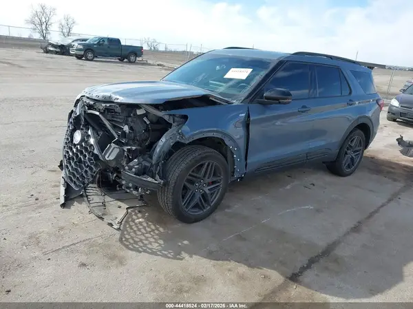 1FMUK8KH5SGA45521 2025 FORD EXPLORER - Image 2