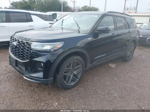 1FMUK8KH5SGB82863 2025 FORD EXPLORER - Image 2