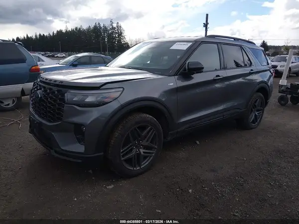 1FMUK8KH5SGC54421 2025 FORD EXPLORER - Image 2