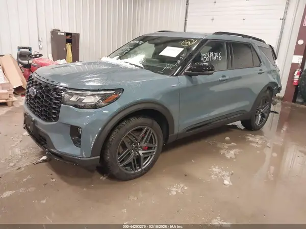 1FMUK8KH5SGC68027 2025 FORD EXPLORER - Image 2