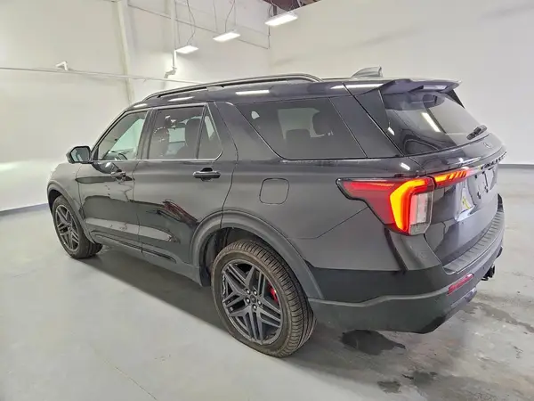 1FMUK8KH5TGA78634 2026 FORD EXPLORER - Image 2