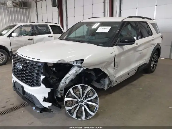 1FMUK8KH6SGA60996 2025 FORD EXPLORER - Image 2