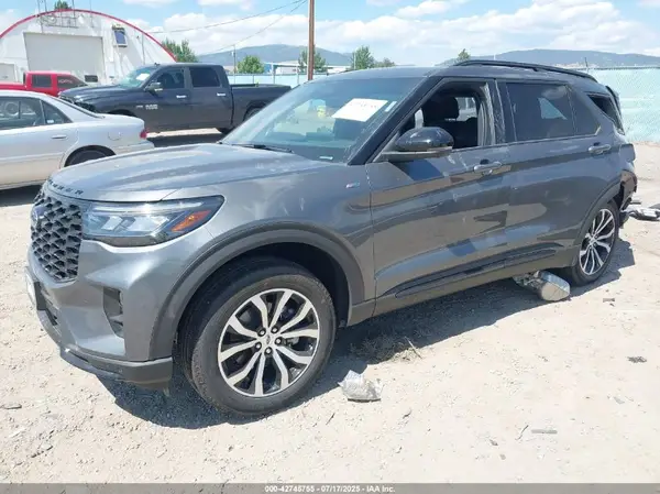 1FMUK8KH6SGB47619 2025 FORD EXPLORER - Image 2