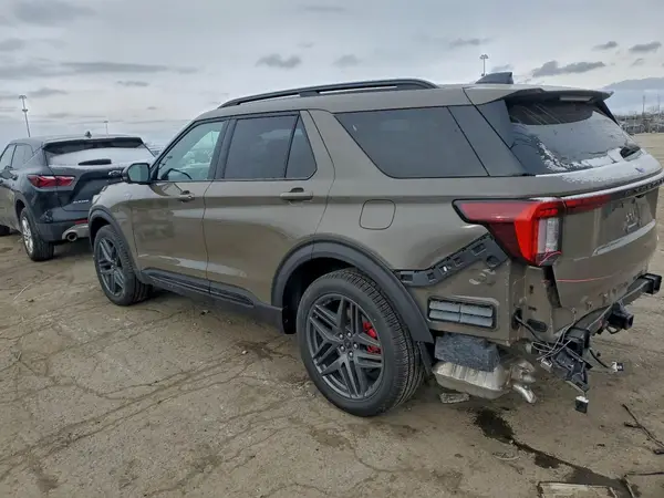 1FMUK8KH6TGA29541 2026 FORD EXPLORER - Image 2