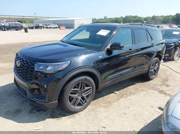 1FMUK8KH7SGA66113 2025 FORD EXPLORER - Image 2