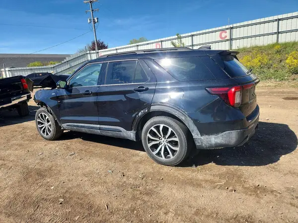1FMUK8KH7SGB23359 2025 FORD EXPLORER - Image 2