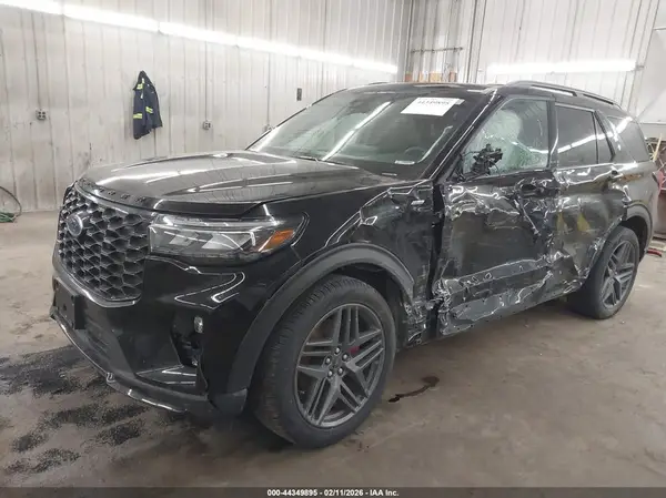 1FMUK8KH7SGB60895 2025 FORD EXPLORER - Image 2