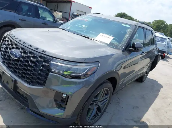 1FMUK8KH7SGB65580 2025 FORD EXPLORER - Image 2