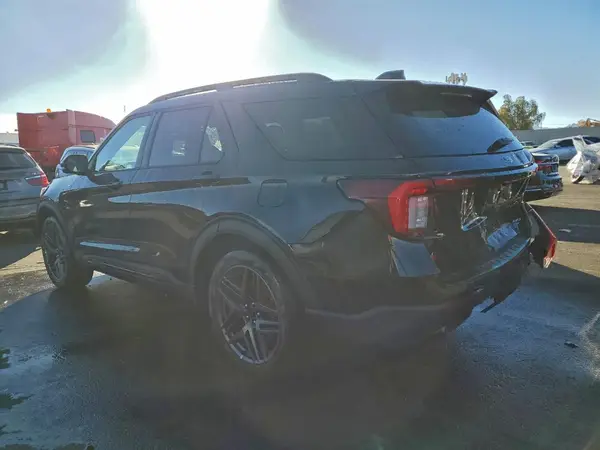 1FMUK8KH7SGB82119 2025 FORD EXPLORER - Image 2