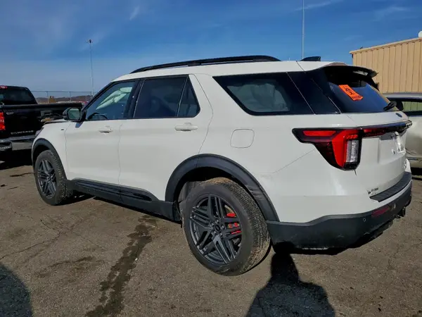 1FMUK8KH7SGC62763 2025 FORD EXPLORER - Image 2