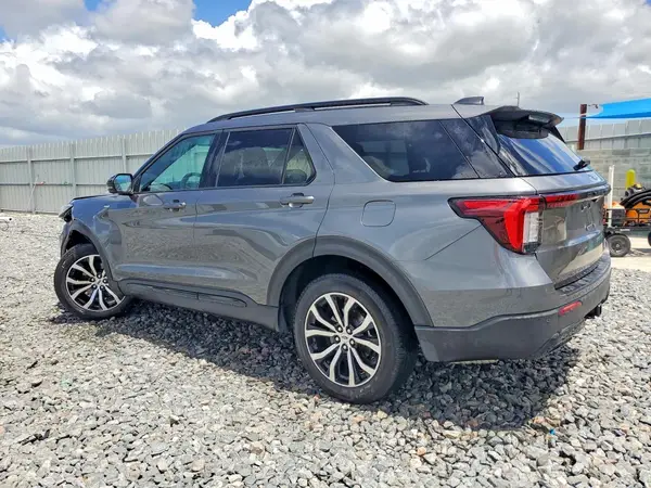 1FMUK8KH7TGA34795 2026 FORD EXPLORER - Image 2