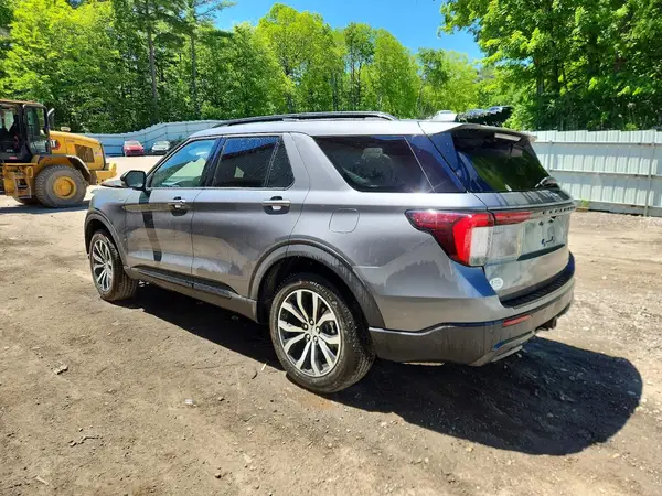 1FMUK8KH7TGB53088 2026 FORD EXPLORER - Image 2