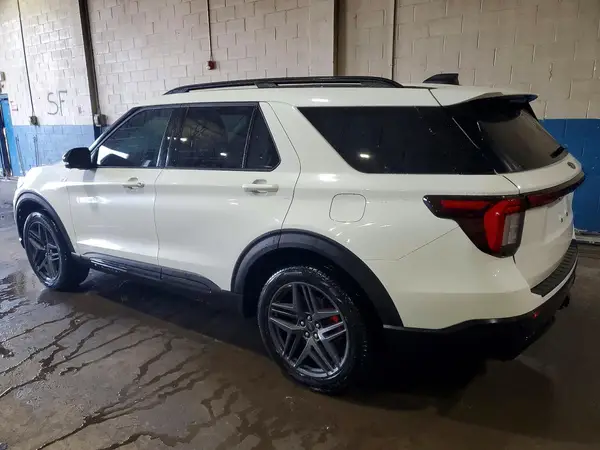 1FMUK8KH8SGB11558 2025 FORD EXPLORER - Image 2