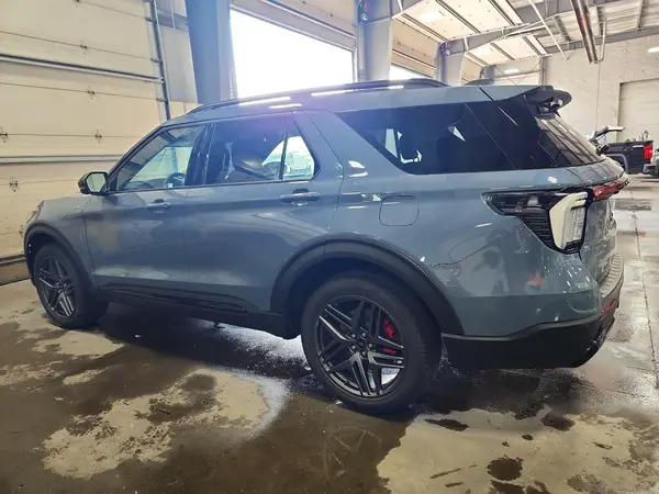 1FMUK8KH8SGB50683 2025 FORD EXPLORER - Image 2