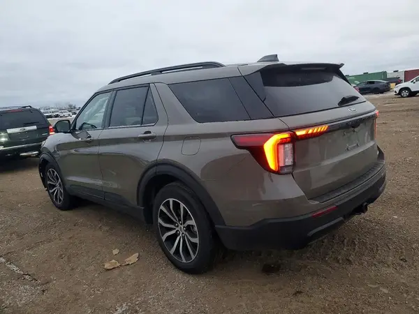 1FMUK8KH8TGA65294 2026 FORD EXPLORER - Image 2