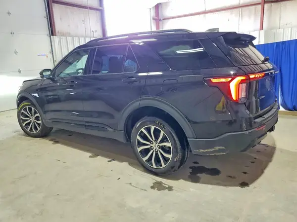 1FMUK8KH8TGA76991 2026 FORD EXPLORER - Image 2