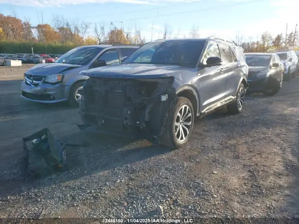 1FMUK8KH9SGA56733 2025 FORD EXPLORER - Image 2