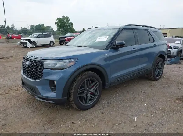 1FMUK8KHXSGC05795 2025 FORD EXPLORER - Image 2