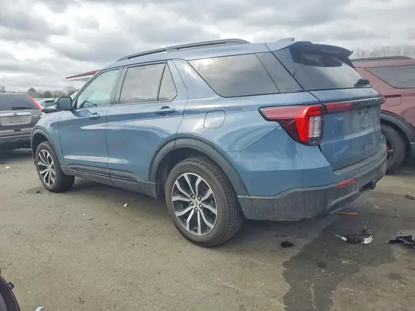 1FMUK8KHXTGA07669 2026 FORD EXPLORER - Image 2