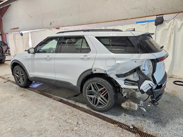 1FMUK8KHXTGA76930 2026 FORD EXPLORER - Image 2