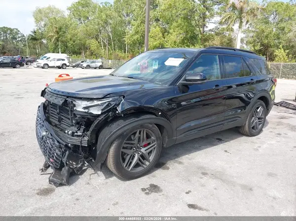 1FMWK7GC4TGA47780 2026 FORD EXPLORER - Image 2