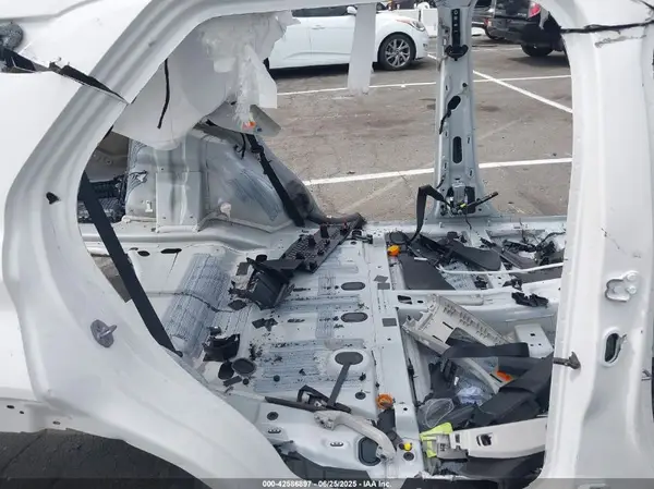 1FMWK7HC1SGA65781 2025 FORD EXPLORER - Image 8
