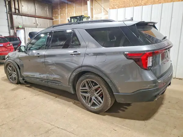 1FMWK8GC1TGA66146 2026 FORD EXPLORER - Image 2