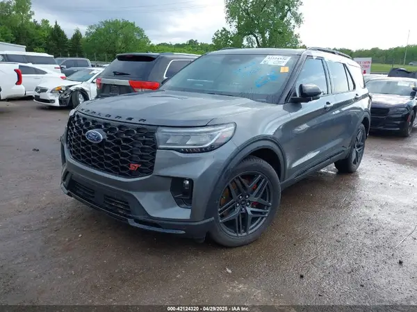 1FMWK8GC2SGB01727 2025 FORD EXPLORER - Image 2