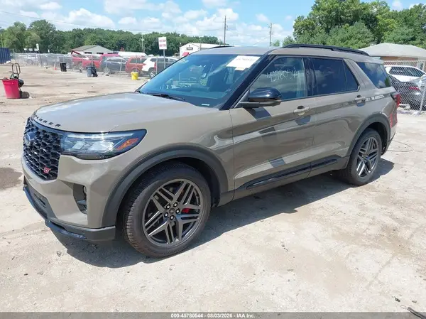 1FMWK8GC2TGA86826 2026 FORD EXPLORER - Image 2