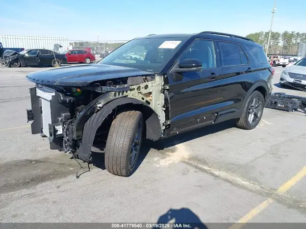 1FMWK8GC3SGB23316 2025 FORD EXPLORER - Image 2