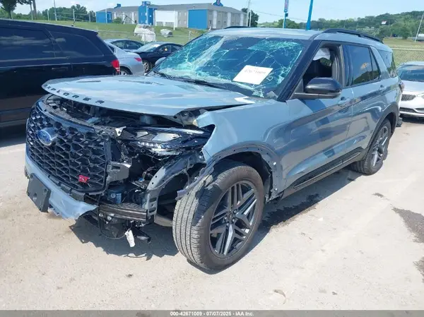 1FMWK8GC4SGA29574 2025 FORD EXPLORER - Image 2