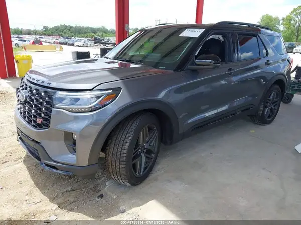1FMWK8GC4SGA56743 2025 FORD EXPLORER - Image 2